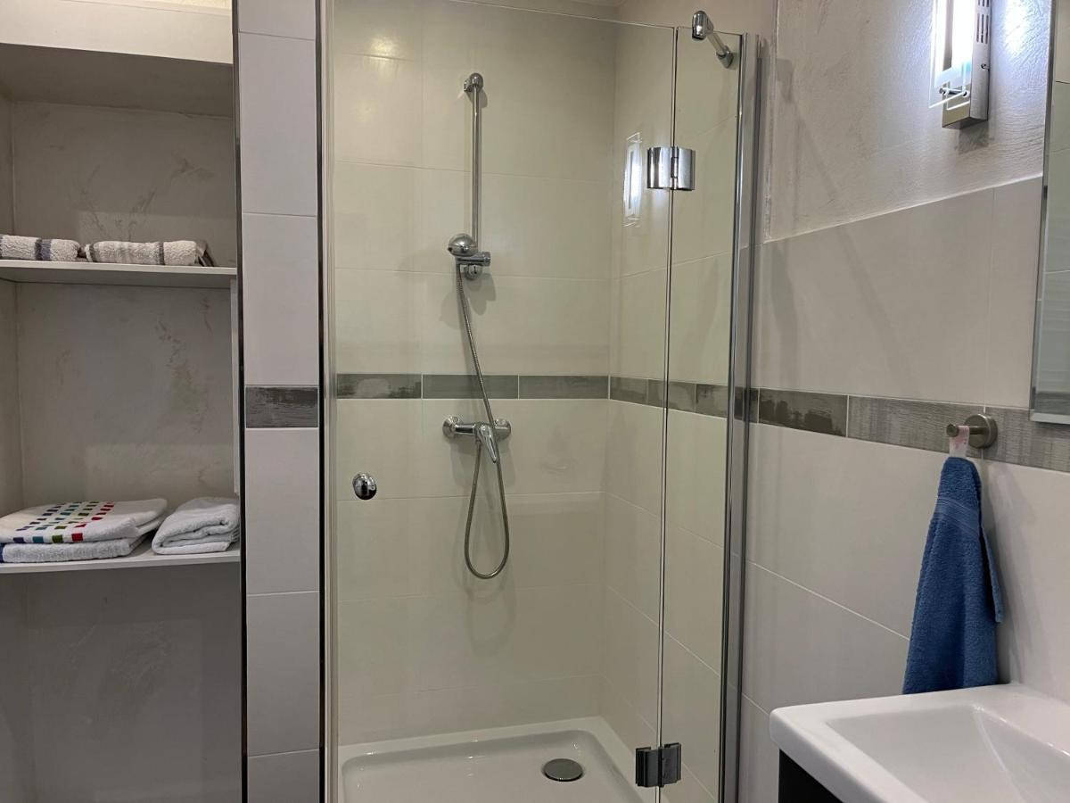 Bakker Huus Eg Apartment เอมเดน ภายนอก รูปภาพ
